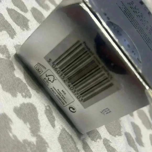 Emma Hardie Brilliance Facial Oil - Picture 3 of 5